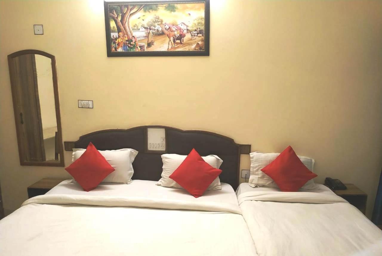 Hotel Vinayakam Udajpur Exteriér fotografie